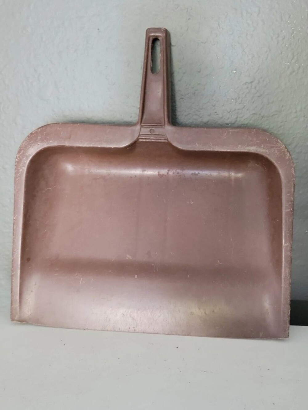 Vintage Rubbermaid Hard Rubber Dust Pan Brown Flat Edge 2003 56 1980s MCM USA